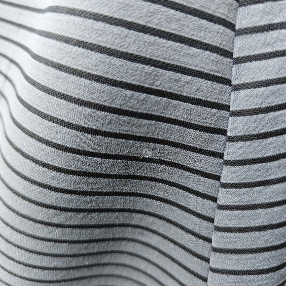 Lululemon Shaped Short in Sterling size 4 gray and black stripes ponte knit - Picture 9 of 11